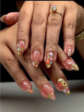 Floral Almond Garden Nails NWT